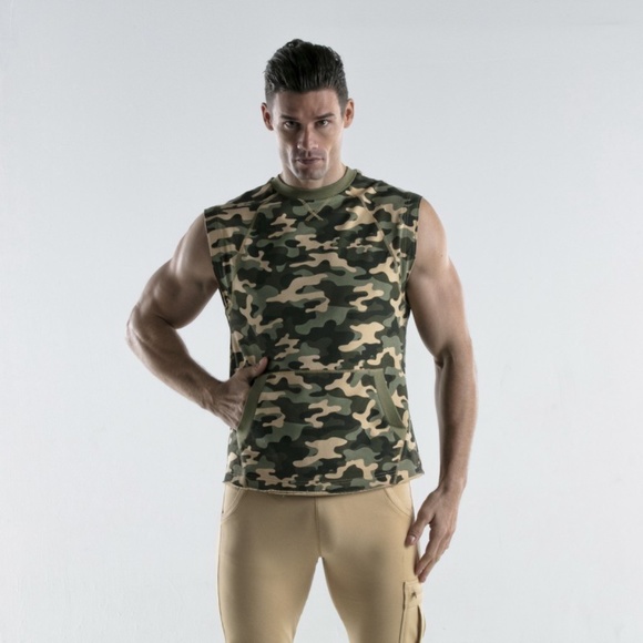 Code 22 Camo Sleeveless T Shirt Large 95% cotton / 5% elastane thick fabric - Picture 1 of 4